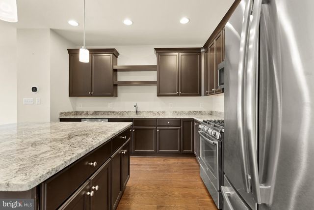 8141 HONEY BEE WAY, Manassas, VA 20111