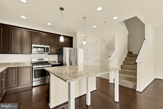 8141 HONEY BEE WAY, Manassas, VA 20111