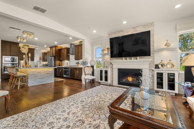 1721 Olive Heights Ct, Folsom, CA 95630