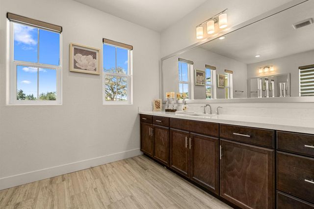 1721 Olive Heights Ct, Folsom, CA 95630