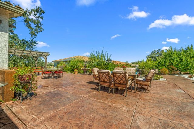 1721 Olive Heights Ct, Folsom, CA 95630
