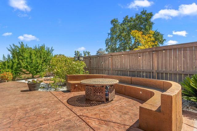 1721 Olive Heights Ct, Folsom, CA 95630