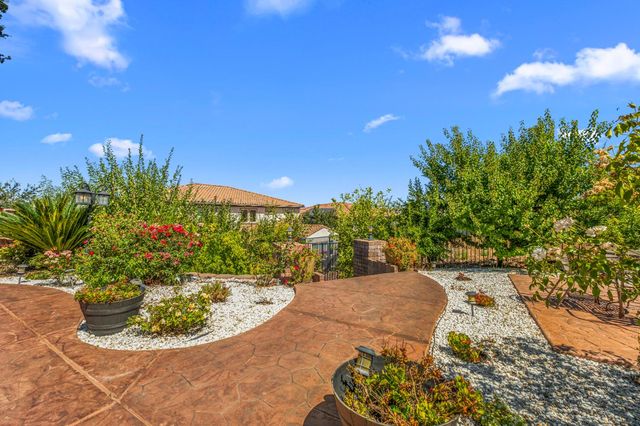 1721 Olive Heights Ct, Folsom, CA 95630