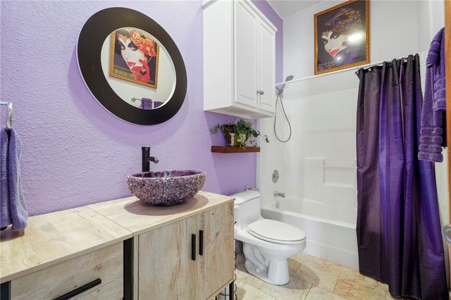 4827 Ocean Dr, Corpus Christi, TX 78412
