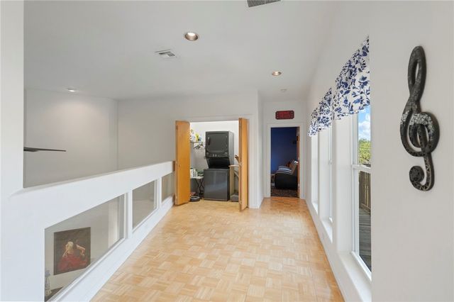 4827 Ocean Dr, Corpus Christi, TX 78412