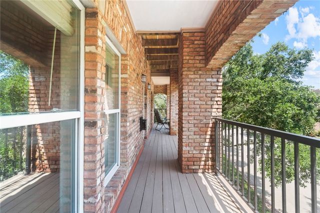 4827 Ocean Dr, Corpus Christi, TX 78412