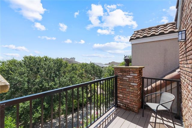 4827 Ocean Dr, Corpus Christi, TX 78412