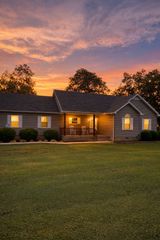 999 Sherrill Rd, Decherd, TN 37324