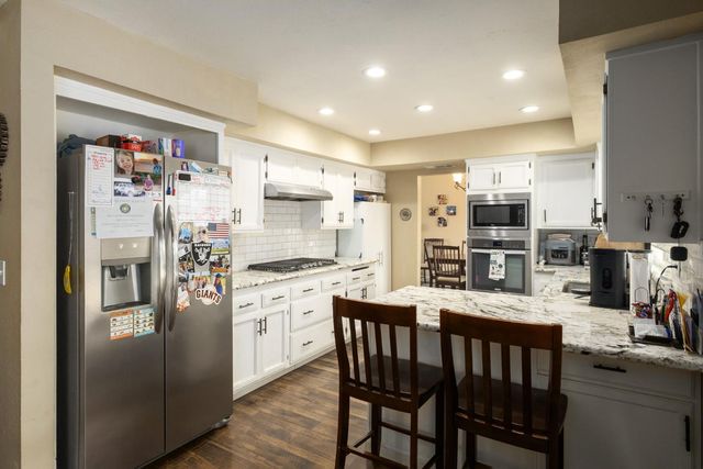 93 N Osmun Avenue, Clovis, CA 93612