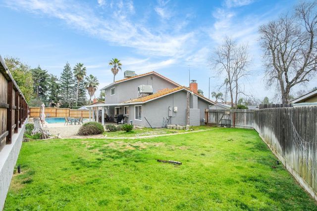 93 N Osmun Avenue, Clovis, CA 93612