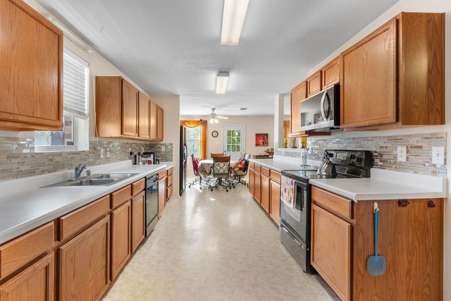 6308 St James Place, Denton, TX 76210