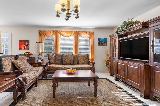 6308 St James Place, Denton, TX 76210