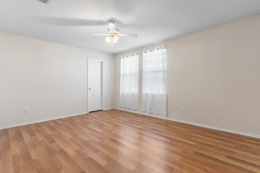 6308 St James Place, Denton, TX 76210 — photo 3