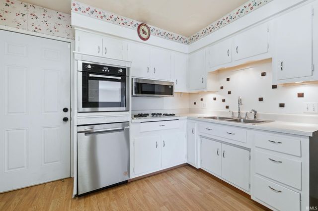 2521 Bolton Drive, Fort Wayne, IN 46805