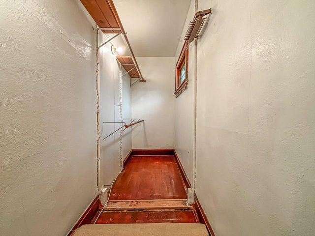 16450 W Coffee ROAD, New Berlin, WI 53151