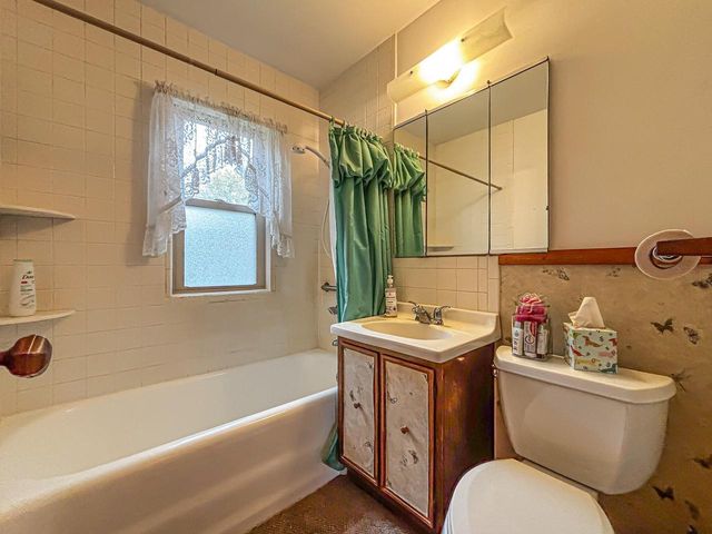 16450 W Coffee ROAD, New Berlin, WI 53151