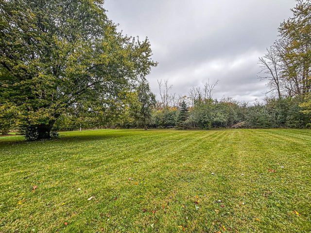 16450 W Coffee ROAD, New Berlin, WI 53151