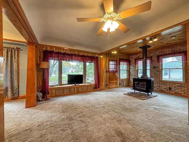 16450 W Coffee ROAD, New Berlin, WI 53151