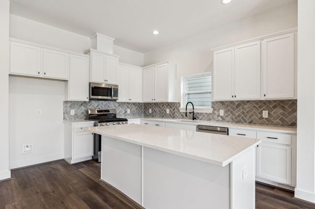 3845 Water Street, Dickinson, TX 77539