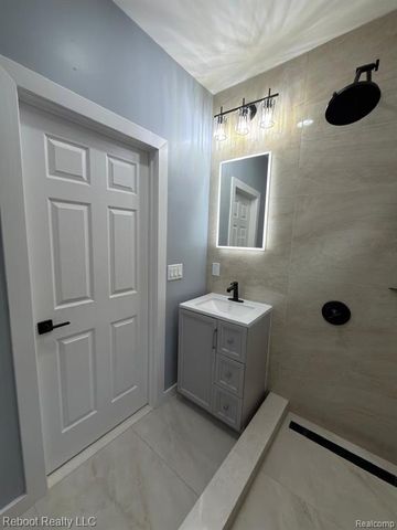 7714 Smart Street, Detroit, MI 48210