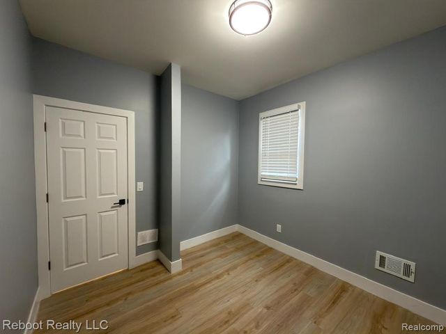 7714 Smart Street, Detroit, MI 48210