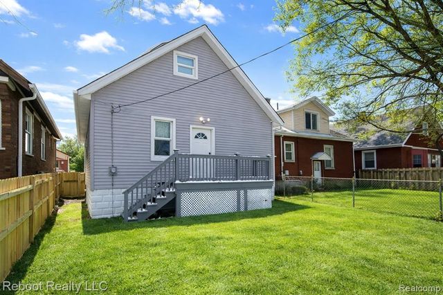 7714 Smart Street, Detroit, MI 48210