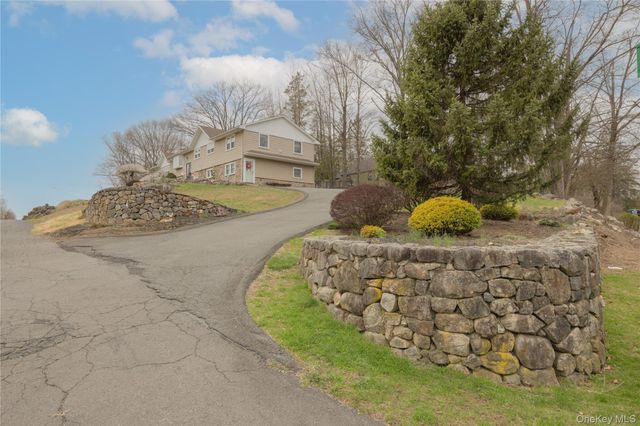 2 Emily Lane, Stony Point, NY 10980