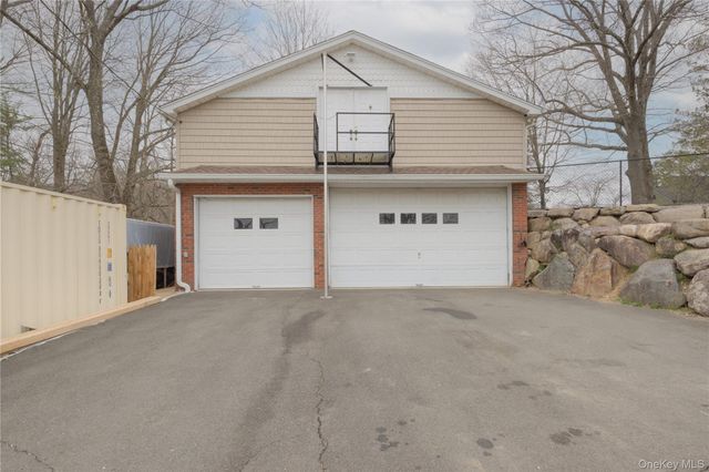 2 Emily Lane, Stony Point, NY 10980