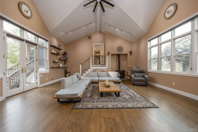 2 Emily Lane, Stony Point, NY 10980