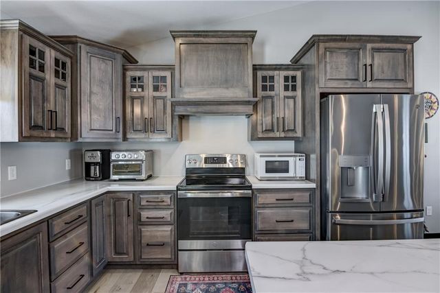 4947 Woodlands Drive, Eau Claire, WI 54703