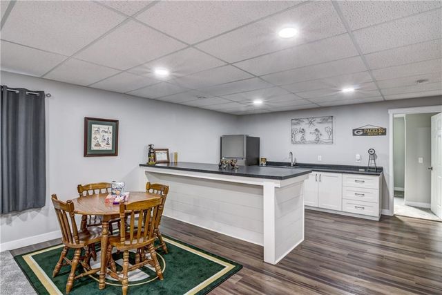 4947 Woodlands Drive, Eau Claire, WI 54703