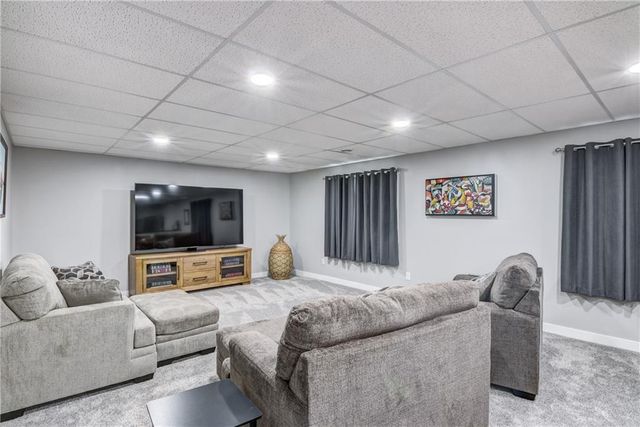 4947 Woodlands Drive, Eau Claire, WI 54703