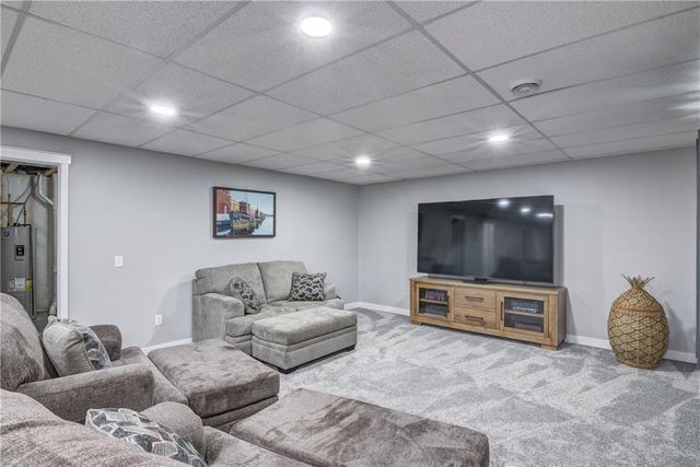 4947 Woodlands Drive, Eau Claire, WI 54703