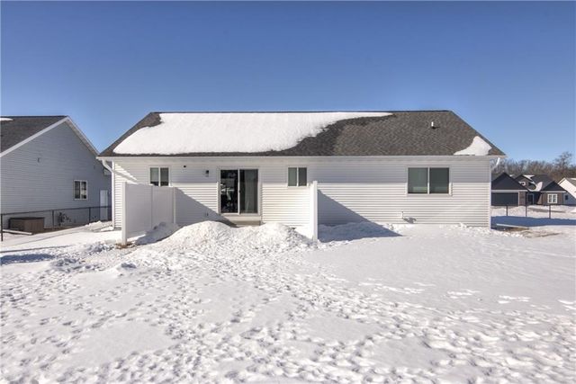 4947 Woodlands Drive, Eau Claire, WI 54703