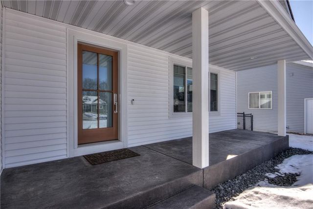 4947 Woodlands Drive, Eau Claire, WI 54703