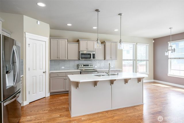 4442 Logan Drive NE, Lacey, WA 98516