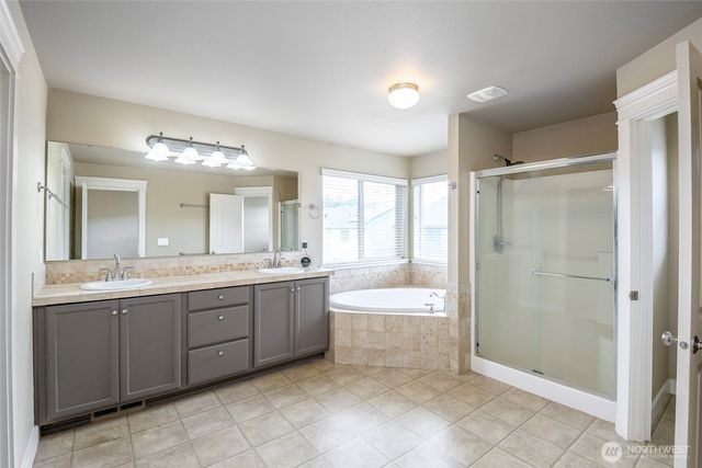 4442 Logan Drive NE, Lacey, WA 98516