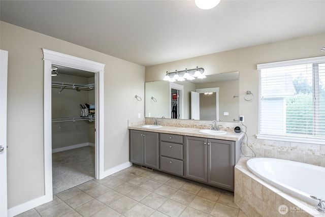 4442 Logan Drive NE, Lacey, WA 98516