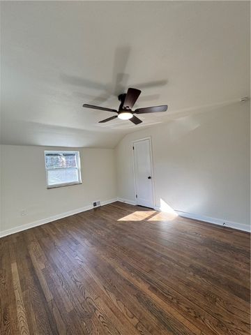 7811 Mount Carmel Rd, West Mifflin, PA 15147