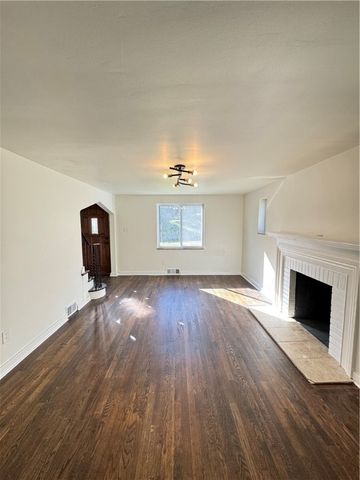 7811 Mount Carmel Rd, West Mifflin, PA 15147