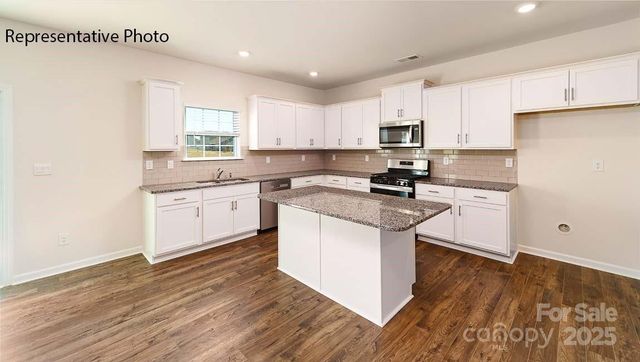 137 Pecan Grove Lane, Statesville, NC 28677