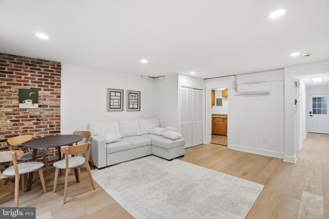 313 C ST SE, Washington, DC 20003