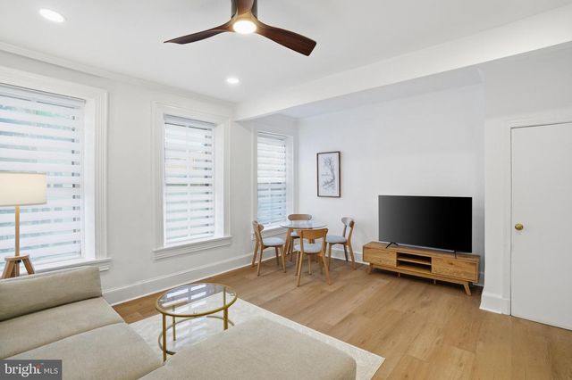 313 C ST SE, Washington, DC 20003
