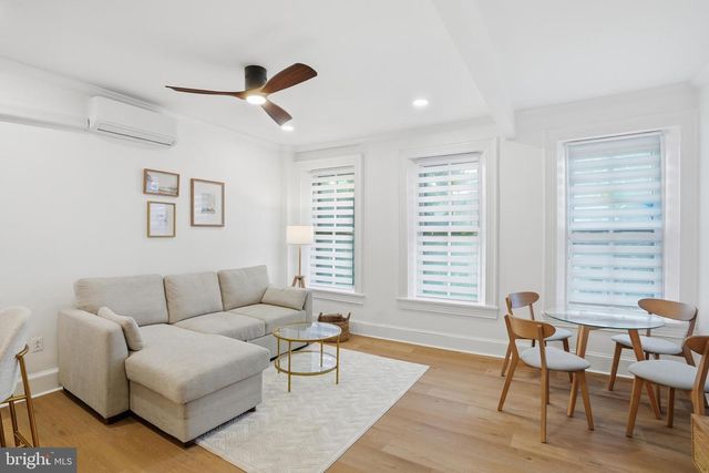 313 C ST SE, Washington, DC 20003
