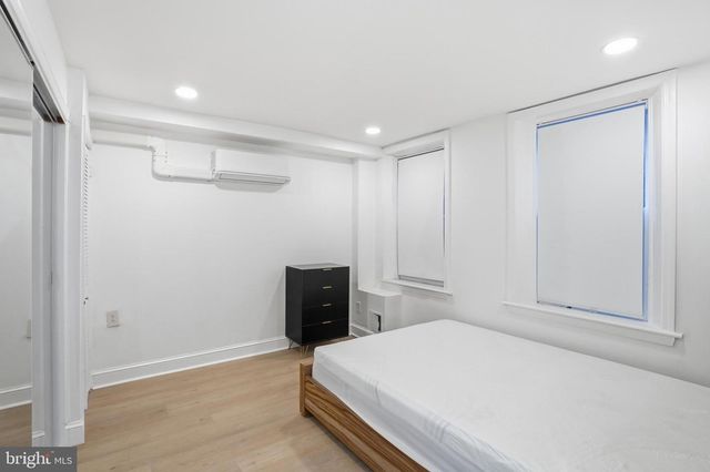 313 C ST SE, Washington, DC 20003