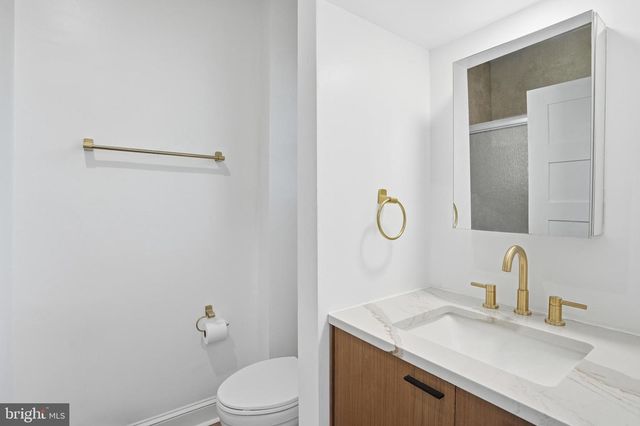 313 C ST SE, Washington, DC 20003