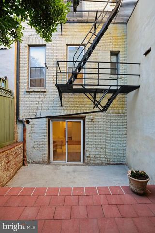 313 C ST SE, Washington, DC 20003