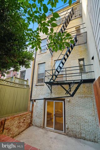 313 C ST SE, Washington, DC 20003