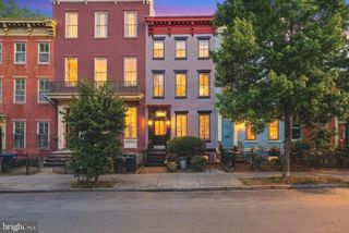 313 C ST SE, Washington, DC 20003