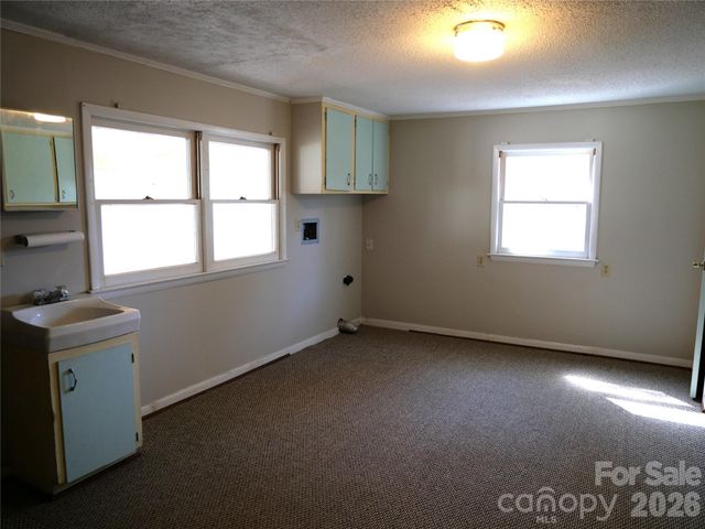 220 N Russell Street, Troy, NC 27371